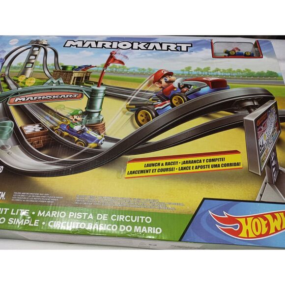 Mattel:  Hot Wheels Mario Kart Circuit Light Track Set, Incl. Vehicle Age 5+ NIB - Picture 4 of 14